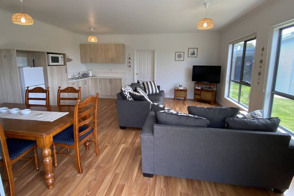 Photo of Livingroom in Greens Beach