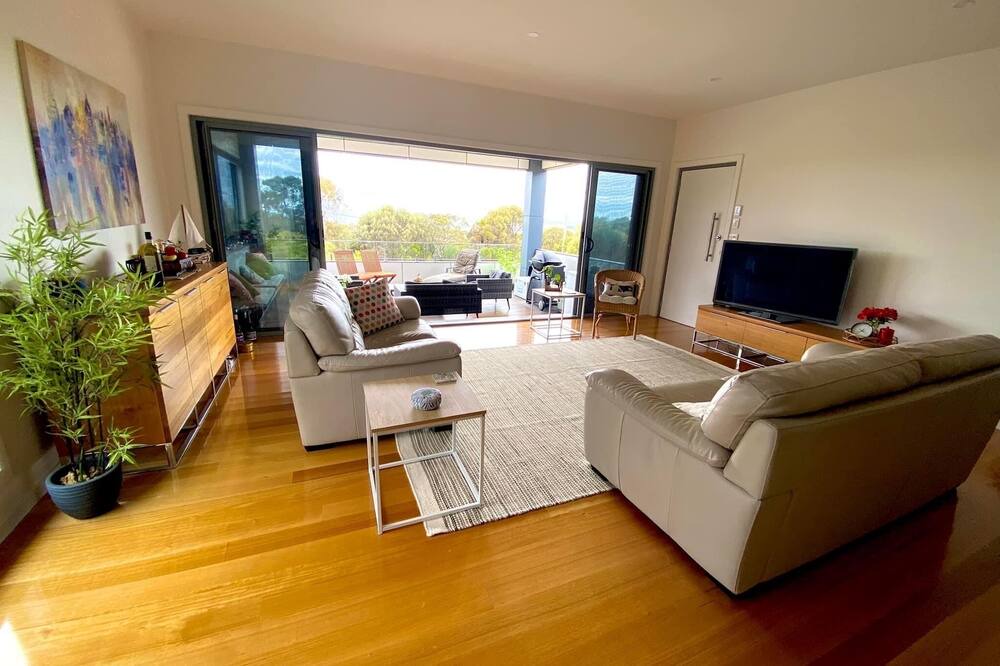 Photo of Livingroom in Greens Beach