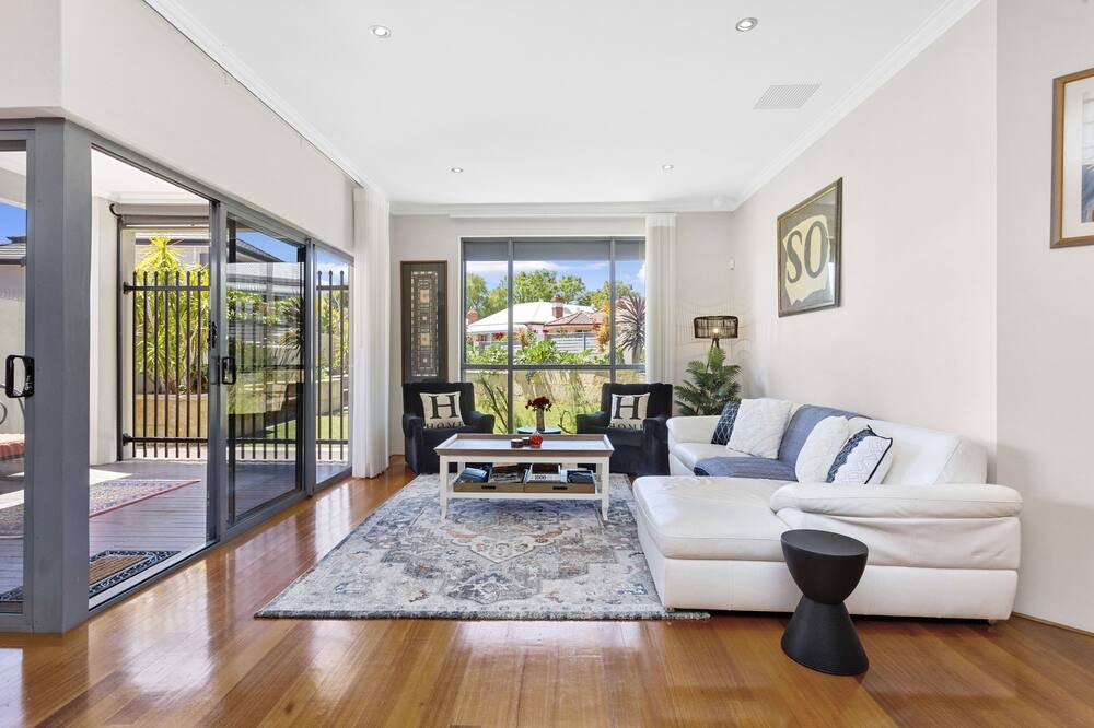 Photo of Livingroom in West Leederville