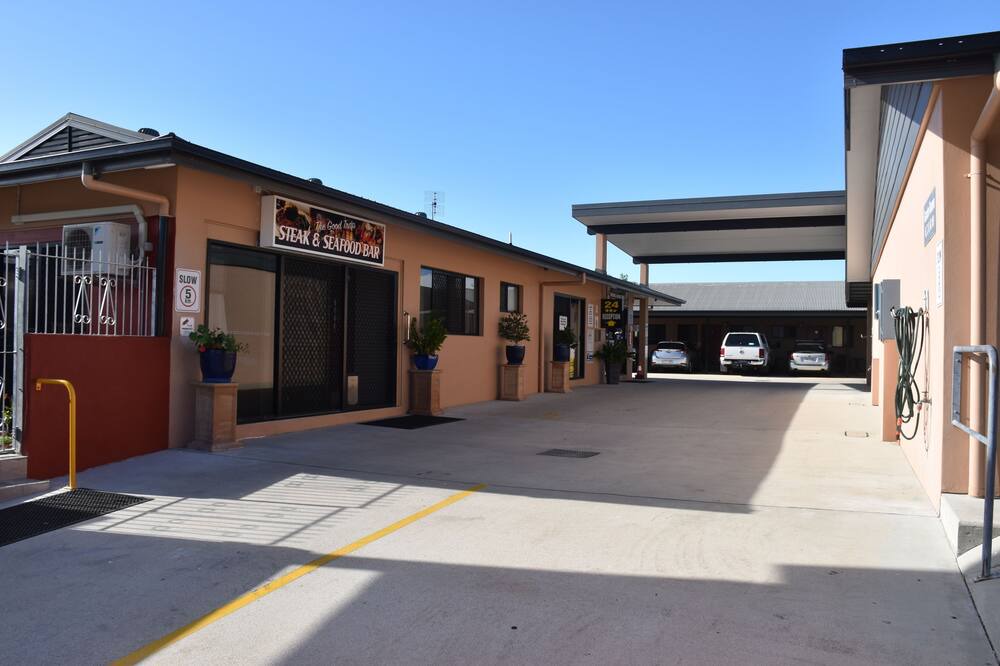 Photo of Outdoor in Bowen