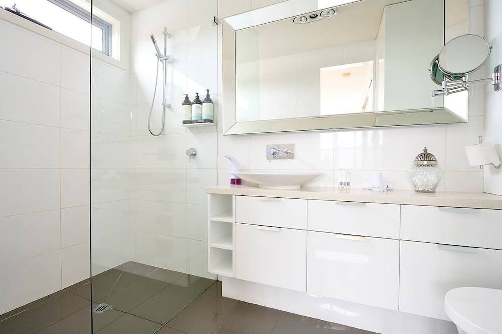 Photo of Bathroom in Parkville