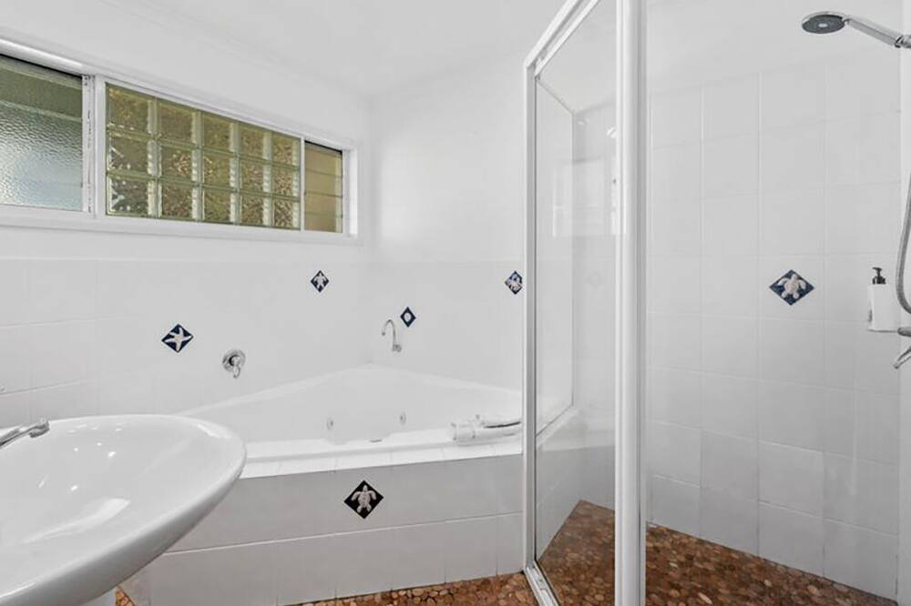Photo of Bathroom in Sapphire Beach