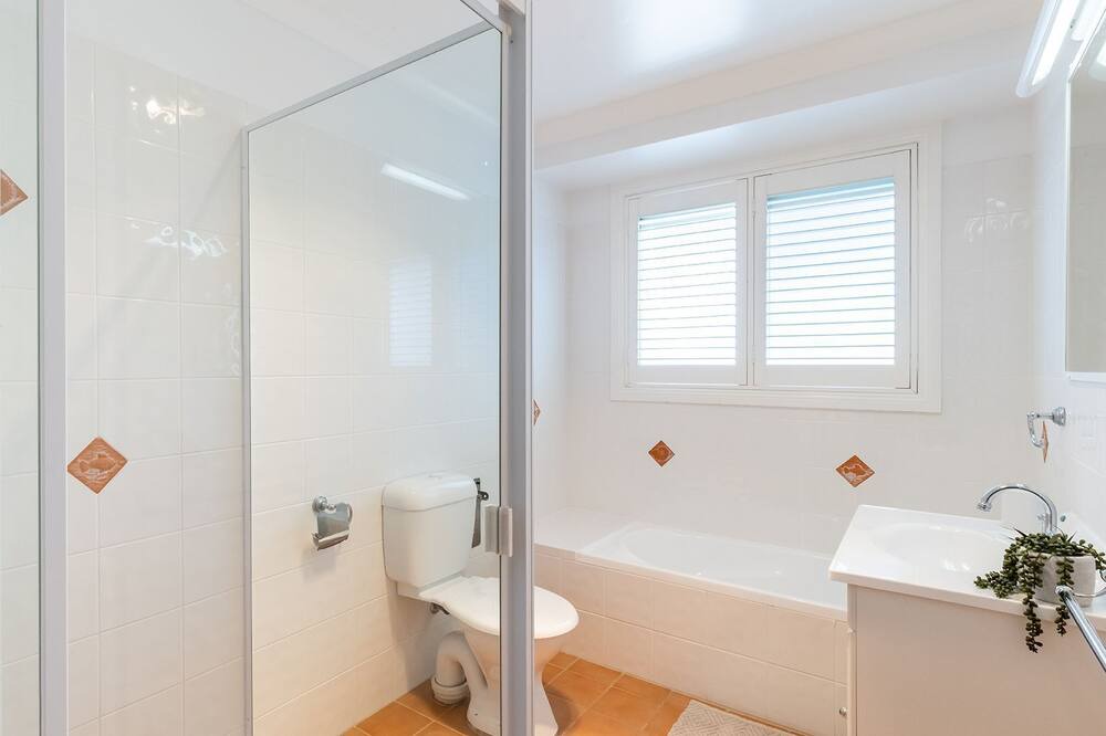 Photo of Bathroom in Salamander Bay