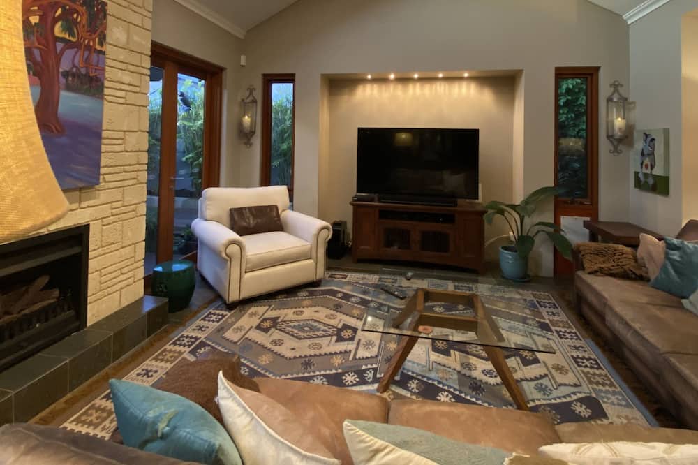 Photo of Livingroom in North Coogee