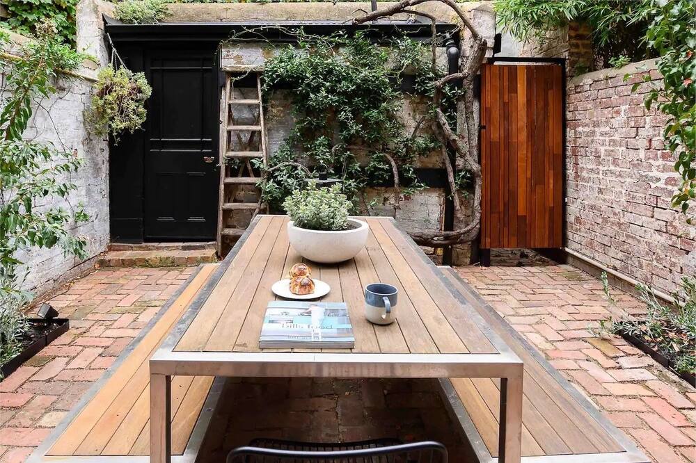 Photo of Outdoor in West Melbourne