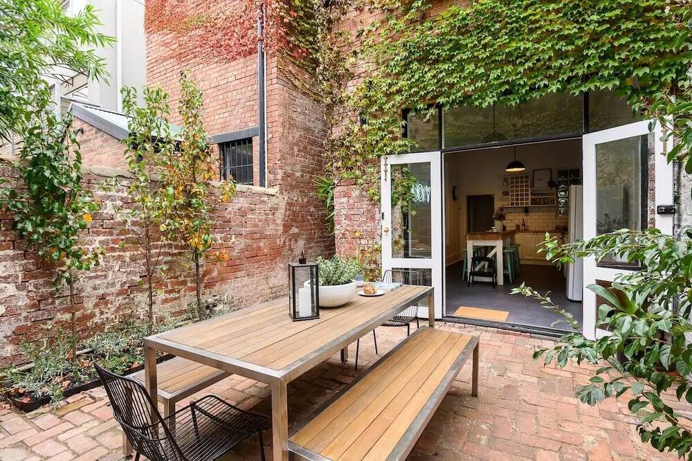 Photo of Outdoor in West Melbourne