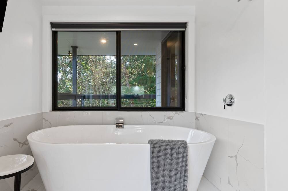 Photo of Bathroom in Hepburn Springs