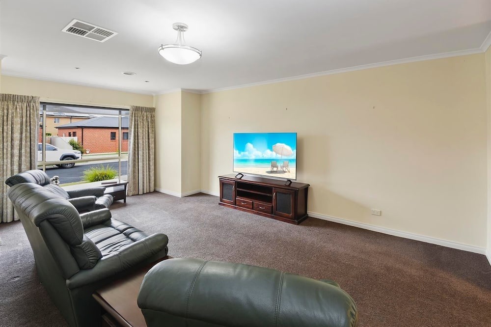 Photo of Livingroom in Horsham