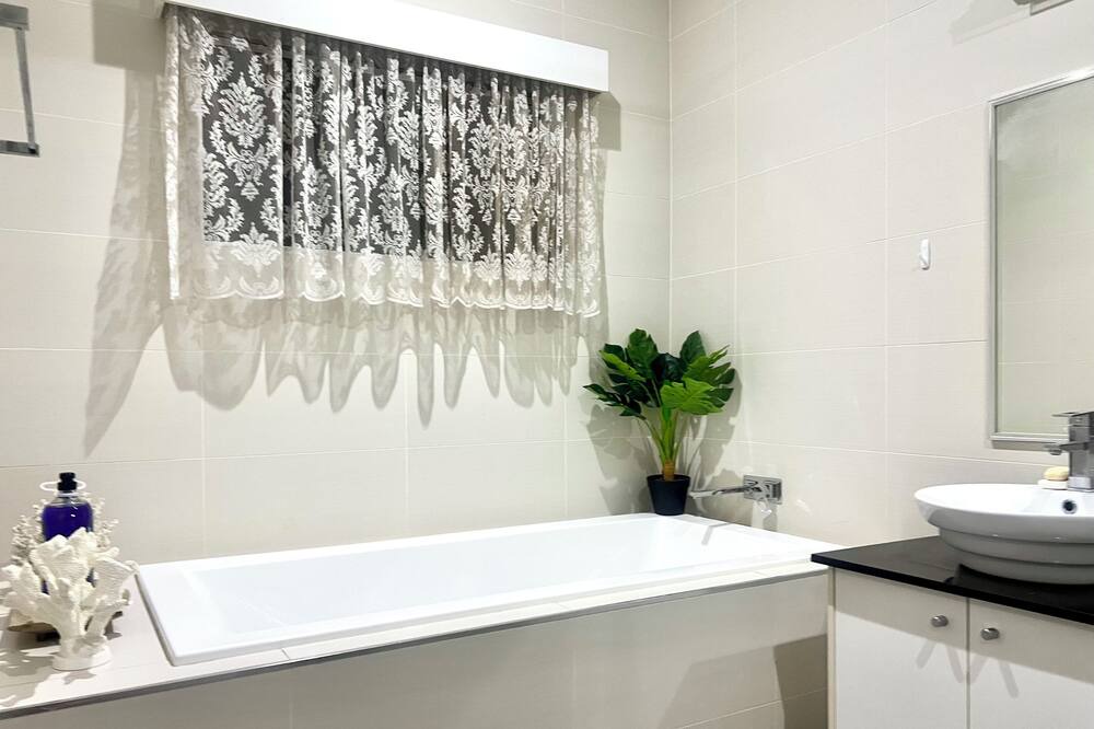 Photo of Bathroom in Bellamack
