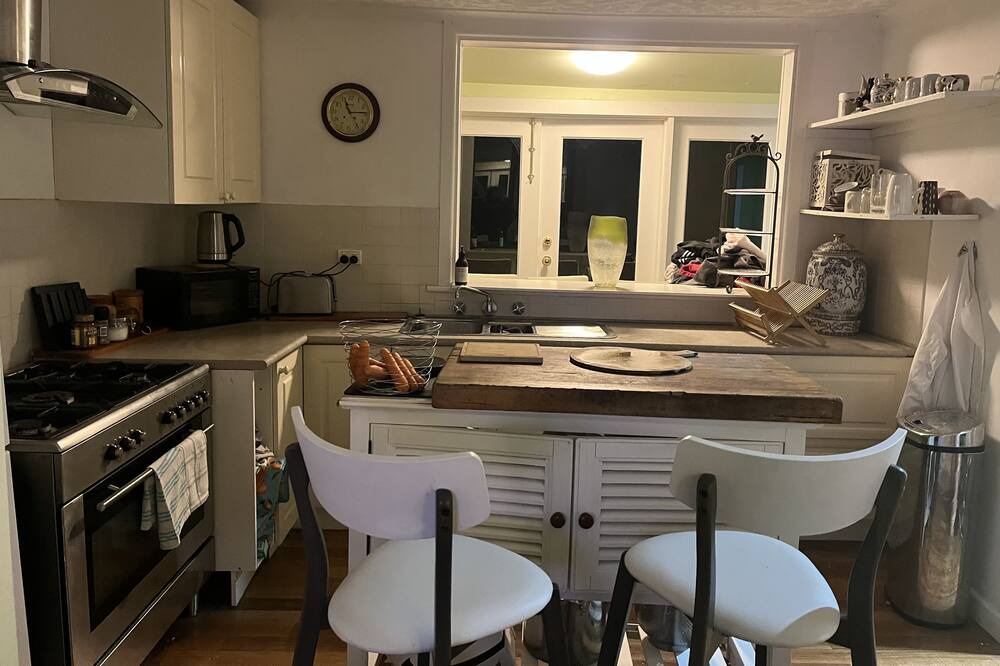 Photo of Kitchen in Golden Point