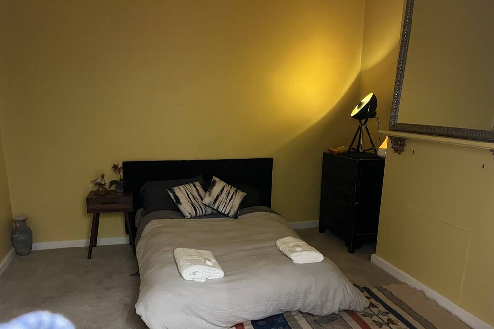 Photo of Bedroom in Golden Point