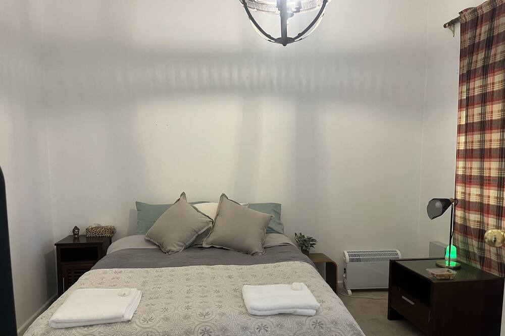Photo of Bedroom in Golden Point