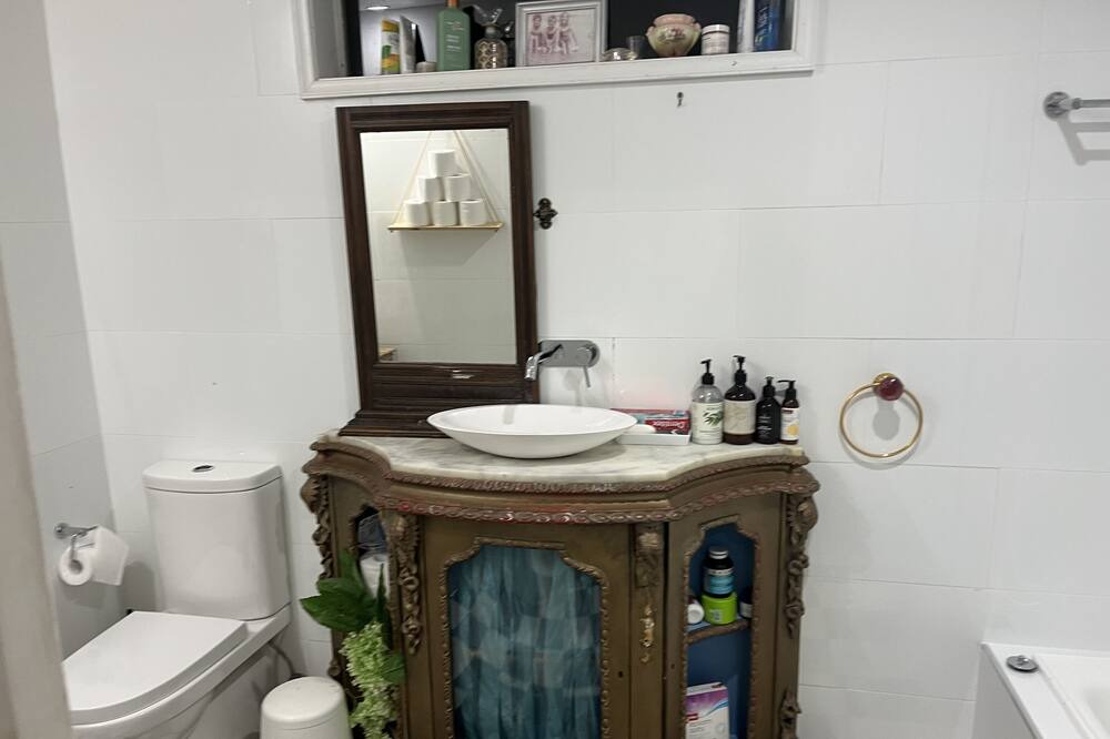 Photo of Bathroom in Golden Point