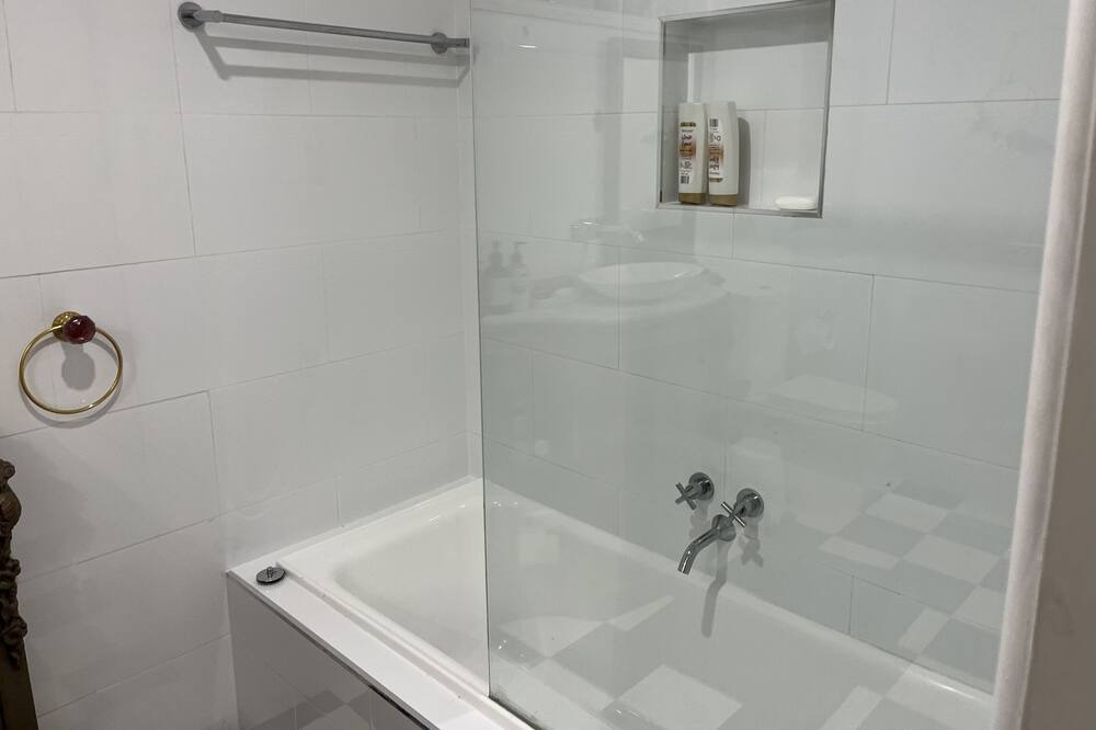 Photo of Bathroom in Golden Point