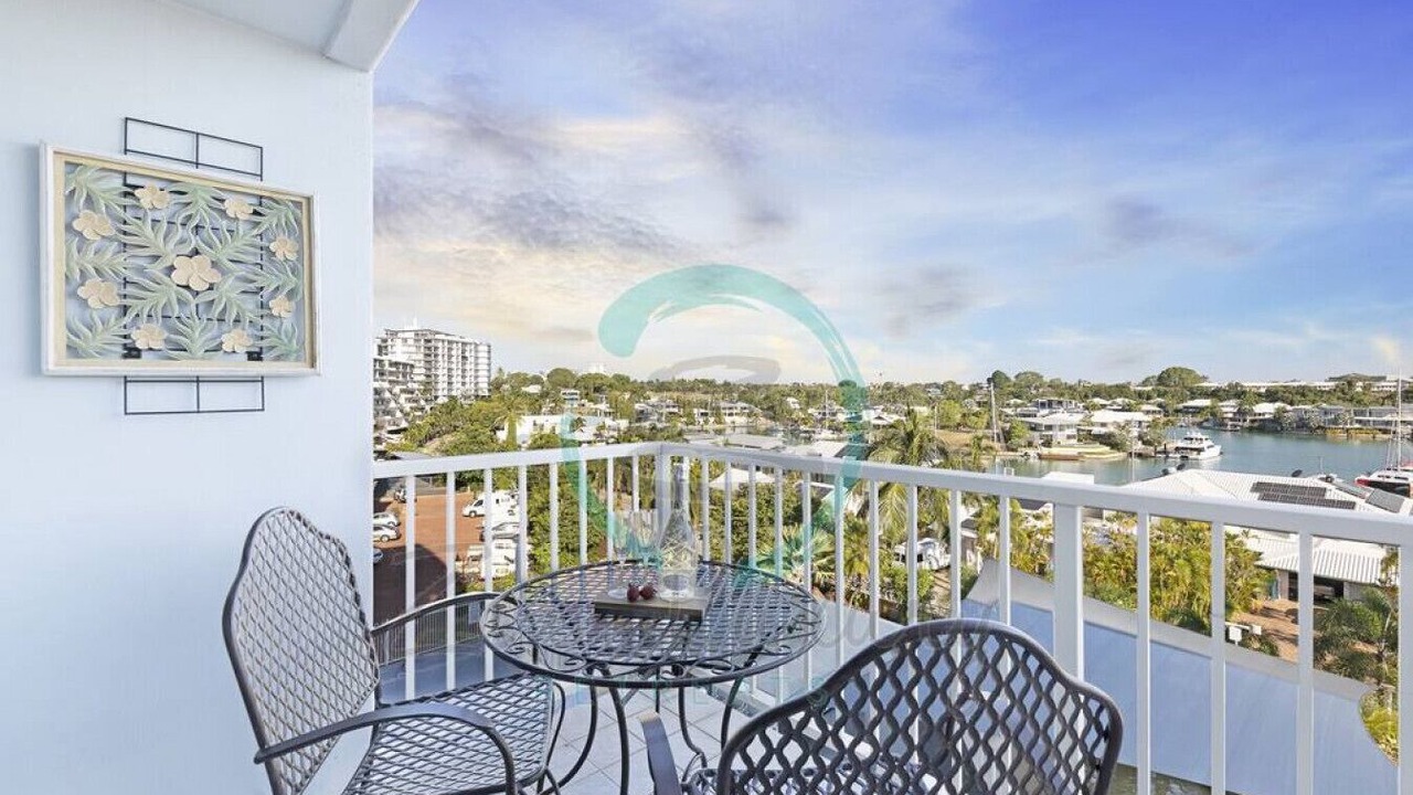 Photo of Patio Balcony in Cullen Bay