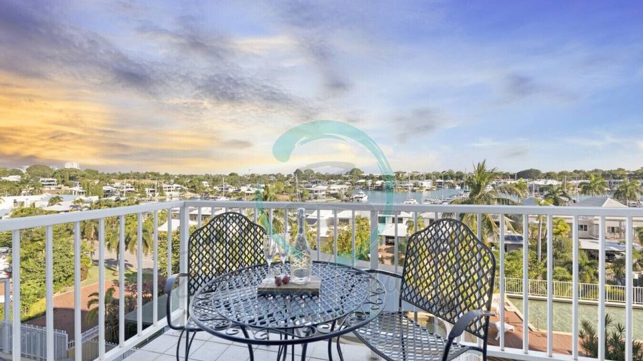 Photo of Patio Balcony in Cullen Bay