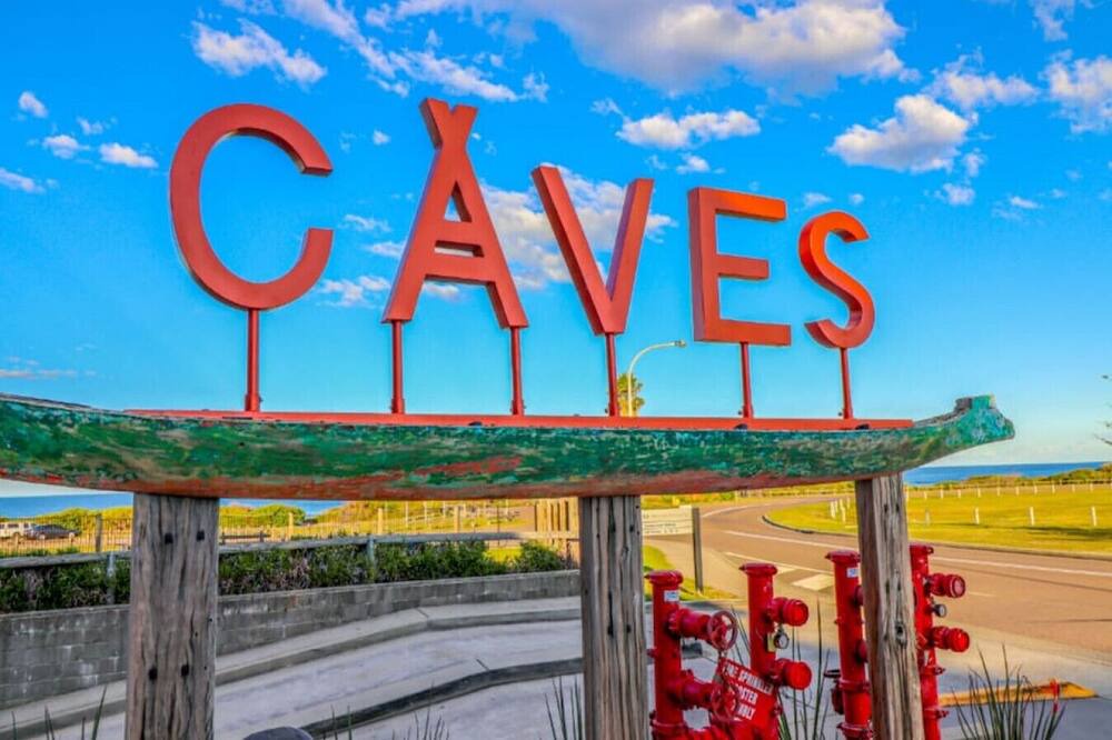 Photo of Others in Caves Beach