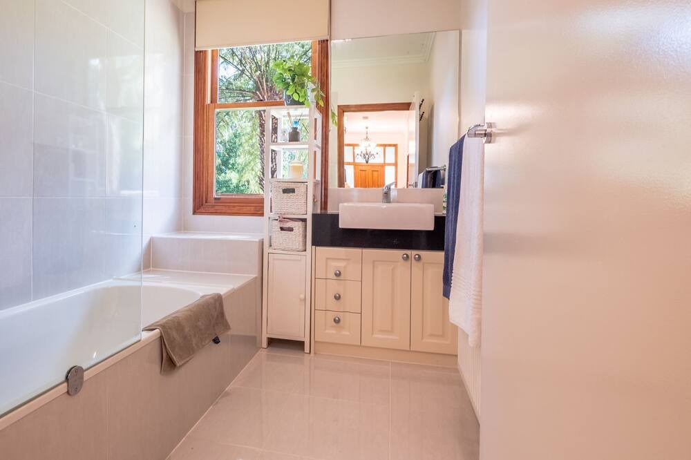 Photo of Bathroom in Pheasant Creek
