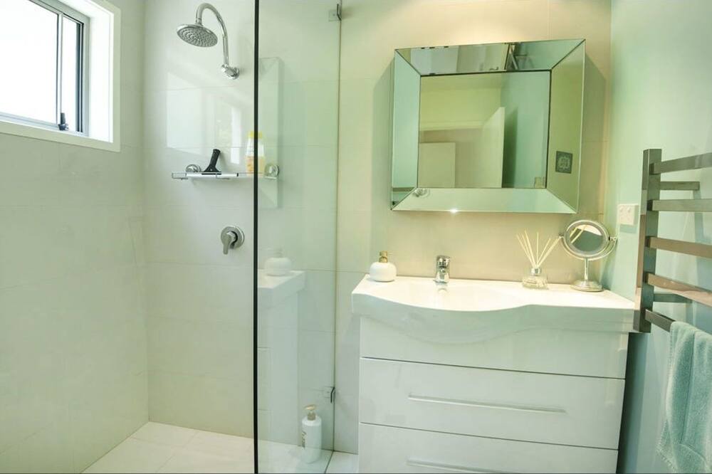 Photo of Bathroom in Elizabeth Beach