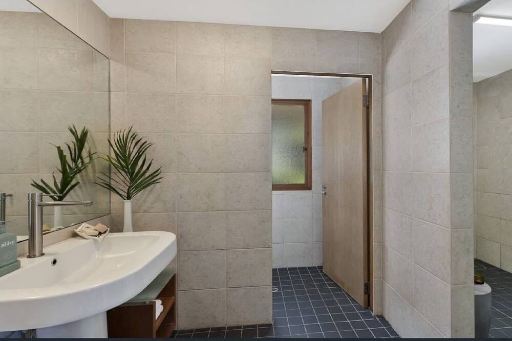Photo of Bathroom in Blackwall