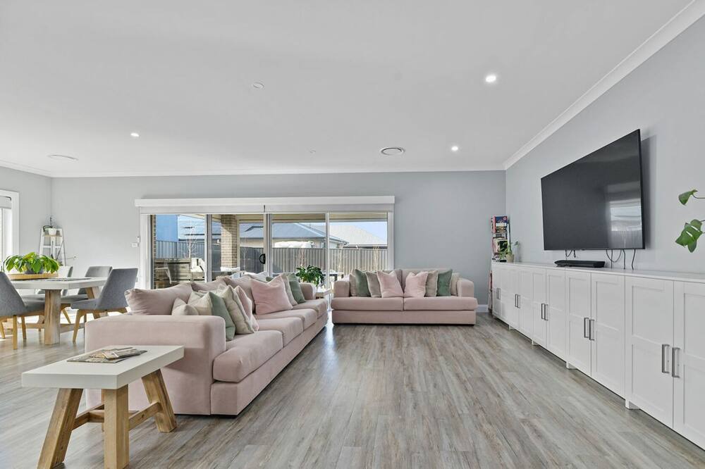 Photo of Livingroom in Orange