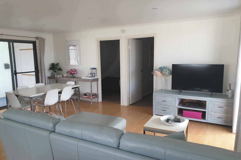 Photo of Livingroom in Marion Bay