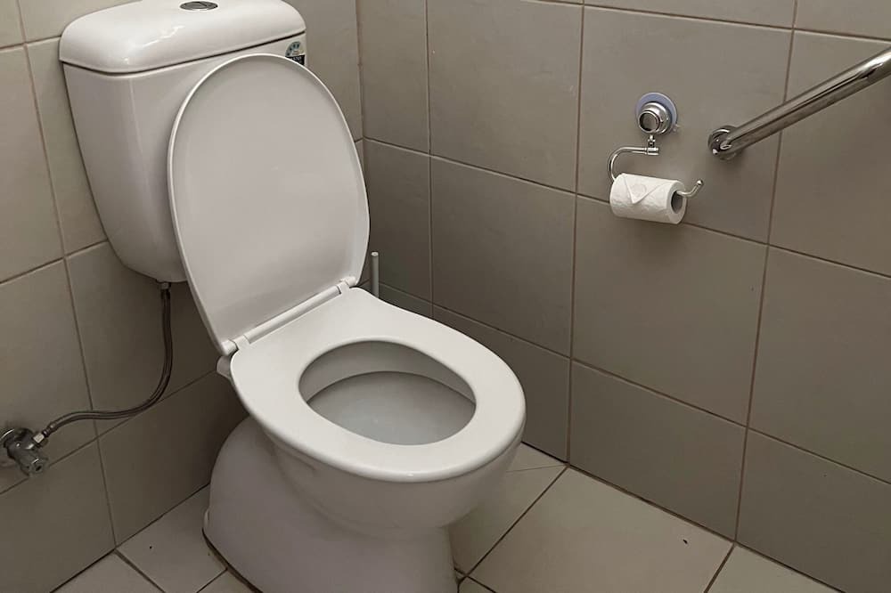 Photo of Bathroom in Bow Bridge