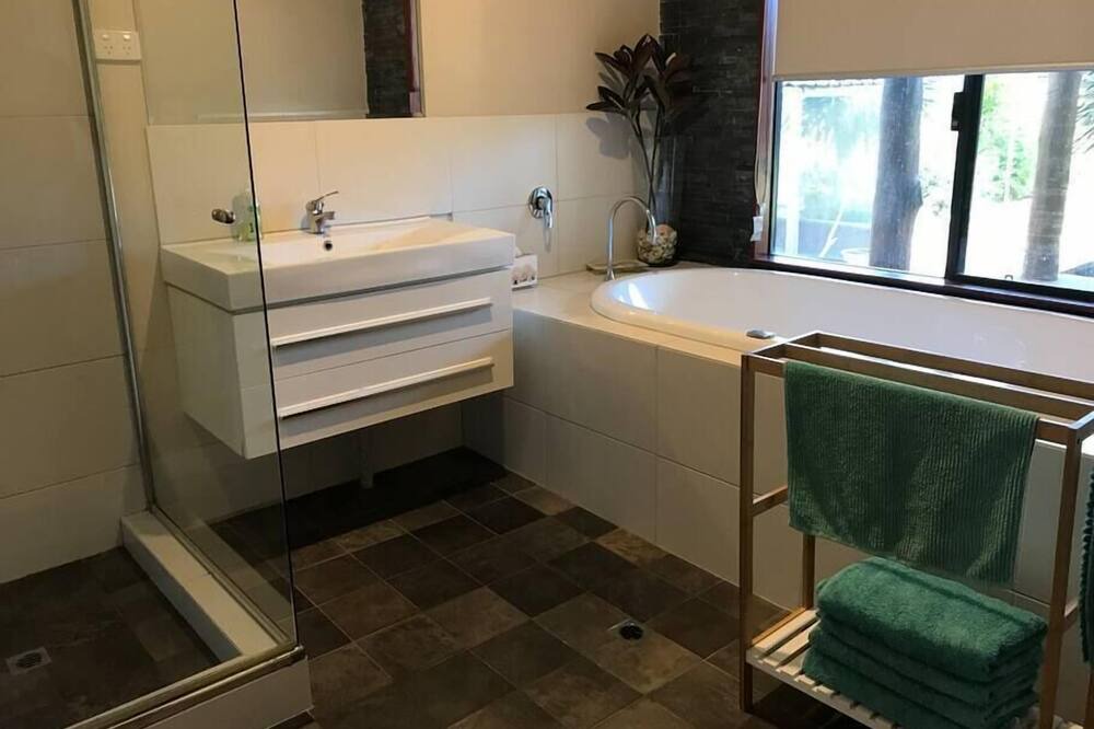 Photo of Bathroom in Jurien Bay