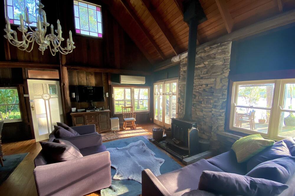 Photo of Livingroom in Singletons Mill