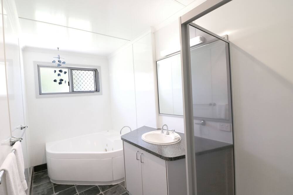 Photo of Bathroom in Eden
