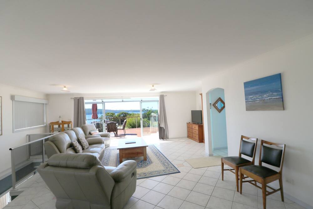 Photo of Livingroom in Eden