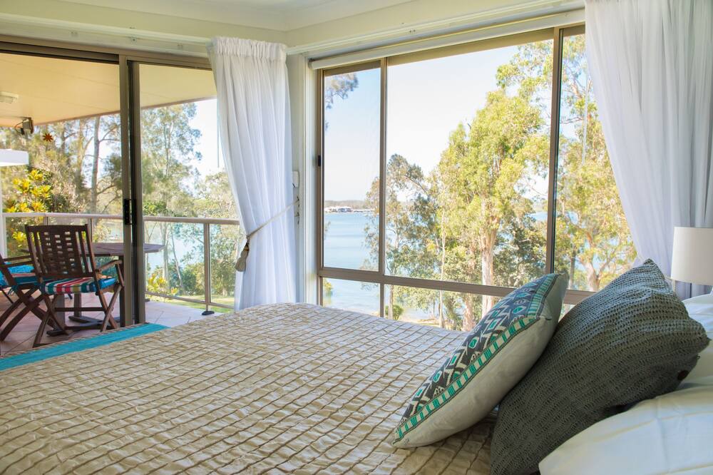 Photo of Bedroom in Corlette