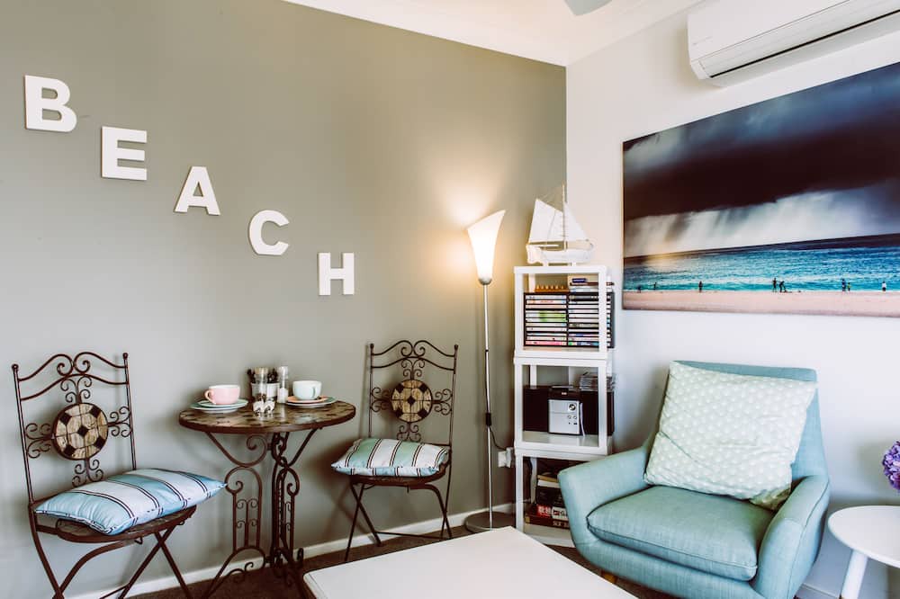 Photo of Livingroom in Corlette