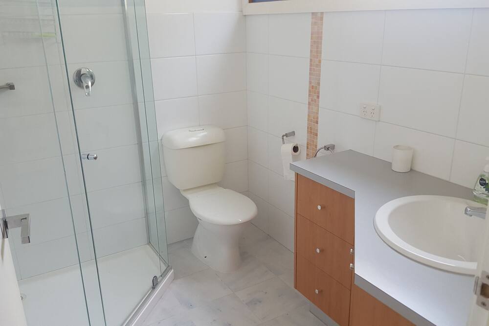 Photo of Bathroom in Indented Head