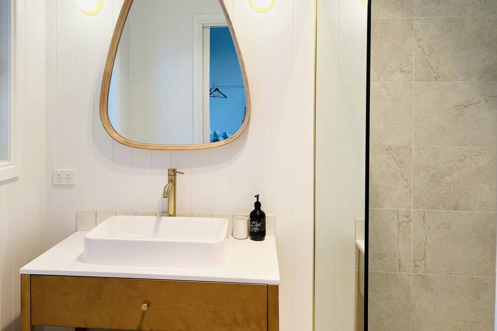 Photo of Bathroom in Inverloch