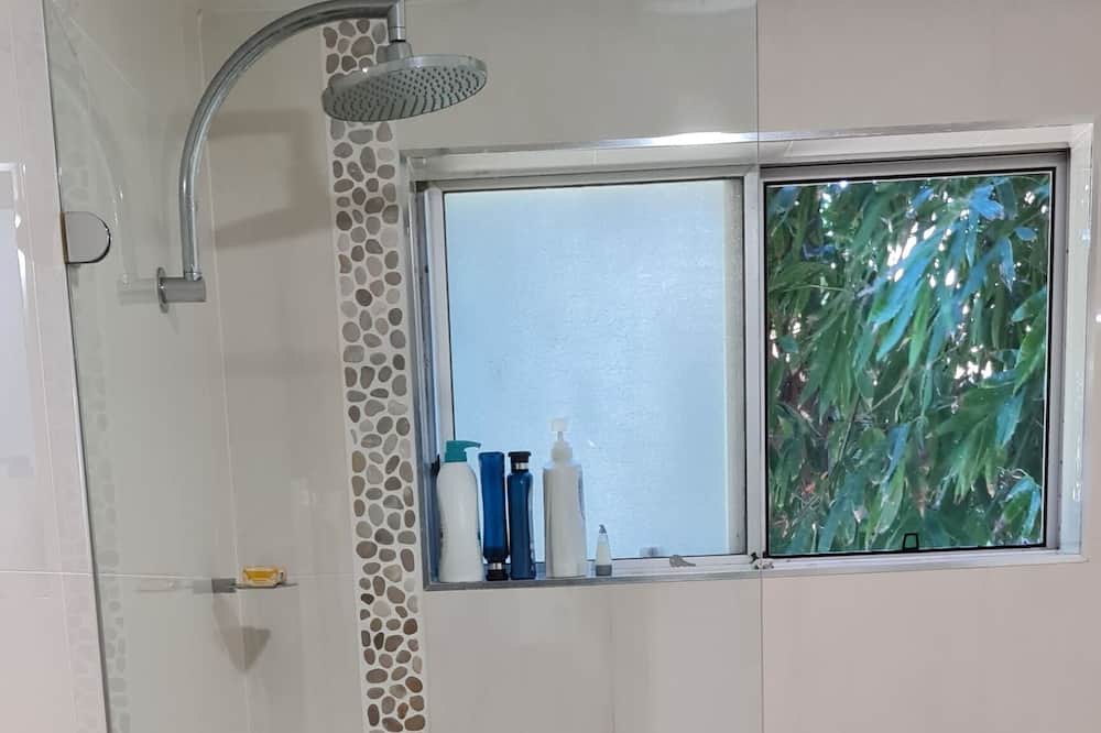Photo of Bathroom in Narrabeen