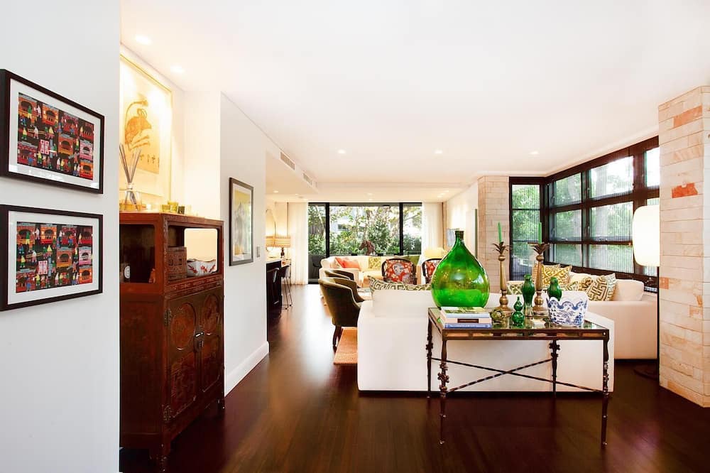 Photo of Livingroom in Rose Bay