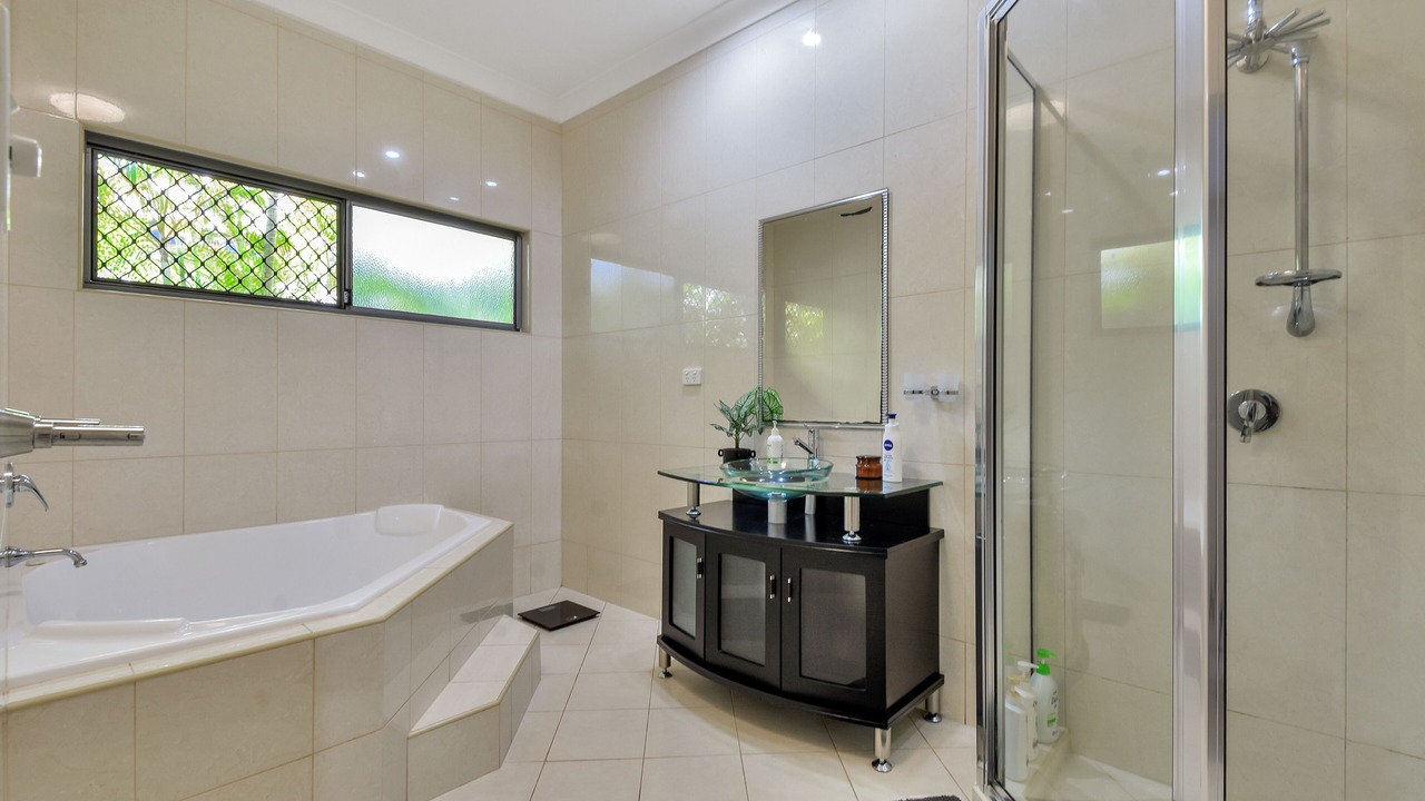 Photo of Bathroom in Lyons