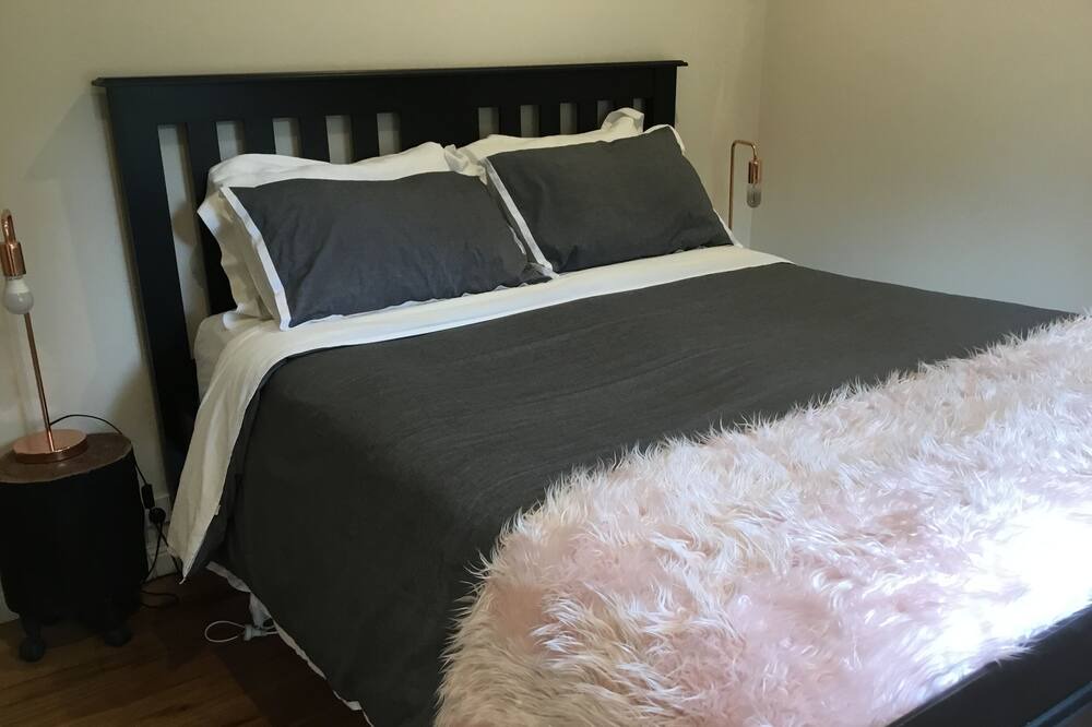 Photo of Bedroom in Riddells Creek