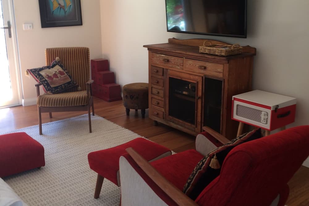 Photo of Livingroom in Riddells Creek