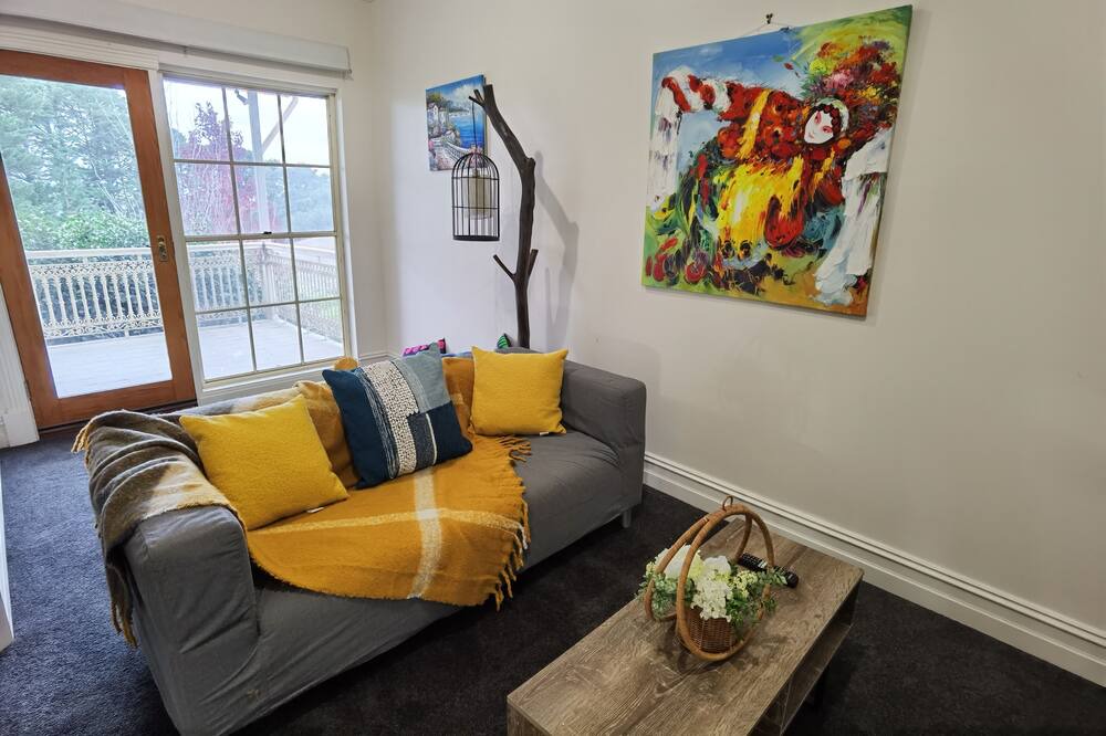 Photo of Livingroom in Inman Valley