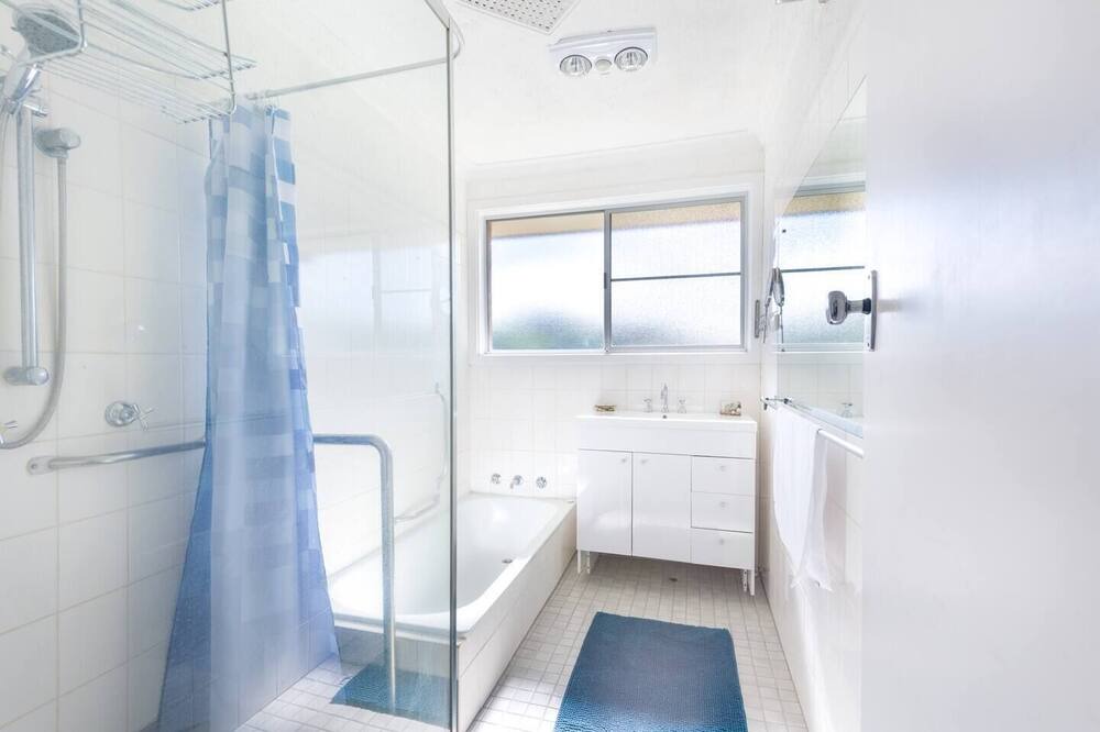 Photo of Bathroom in Emu Point