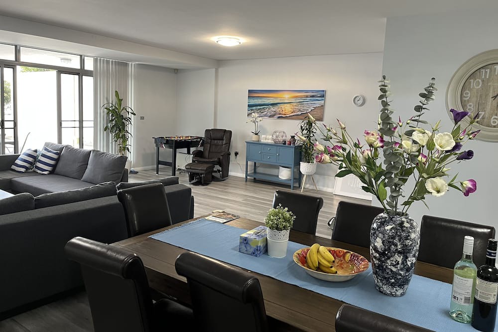 Photo of Livingroom in The Entrance