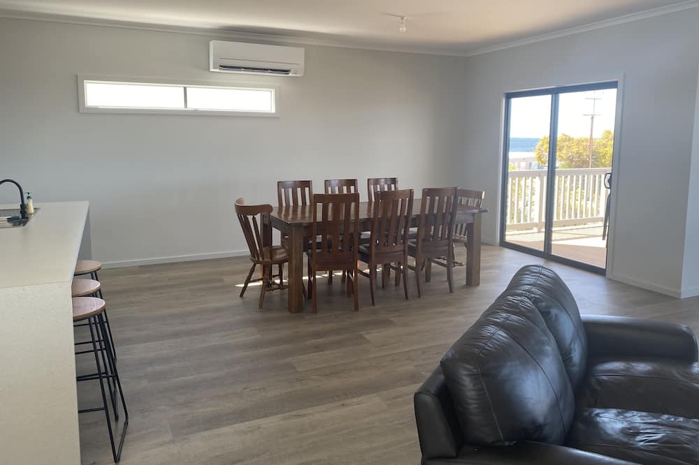 Photo of Livingroom in Melville