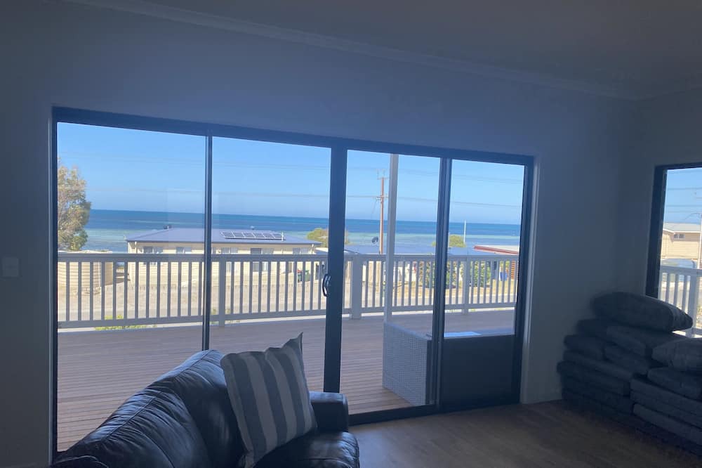Photo of Livingroom in Melville