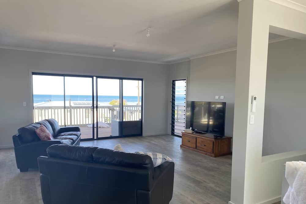 Photo of Livingroom in Melville