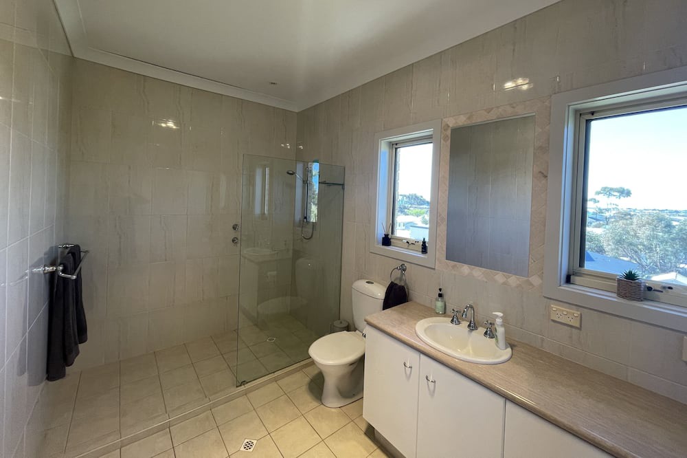 Photo of Bathroom in Port Hughes
