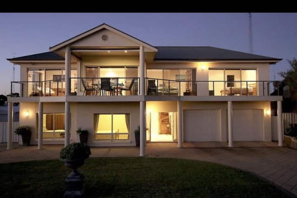 Photo of Outdoor in Port Hughes
