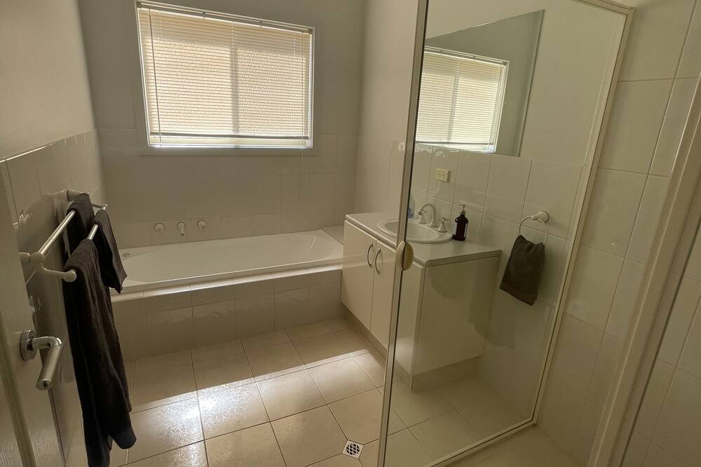 Photo of Bathroom in Port Hughes