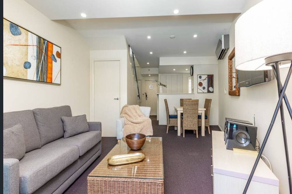 Photo of Livingroom in Salamander Bay